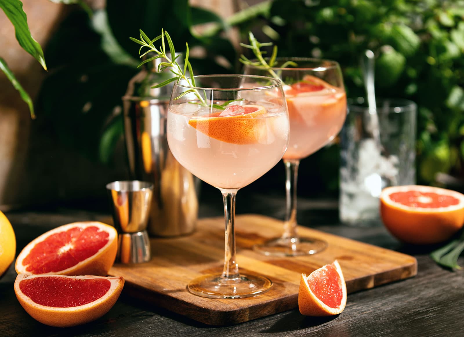 https://assets.tina.io/41189407-8704-403d-b94f-3c5653d73285/scenen-drinks.jpg